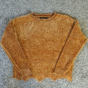 Crew neck mustard yellow sweater